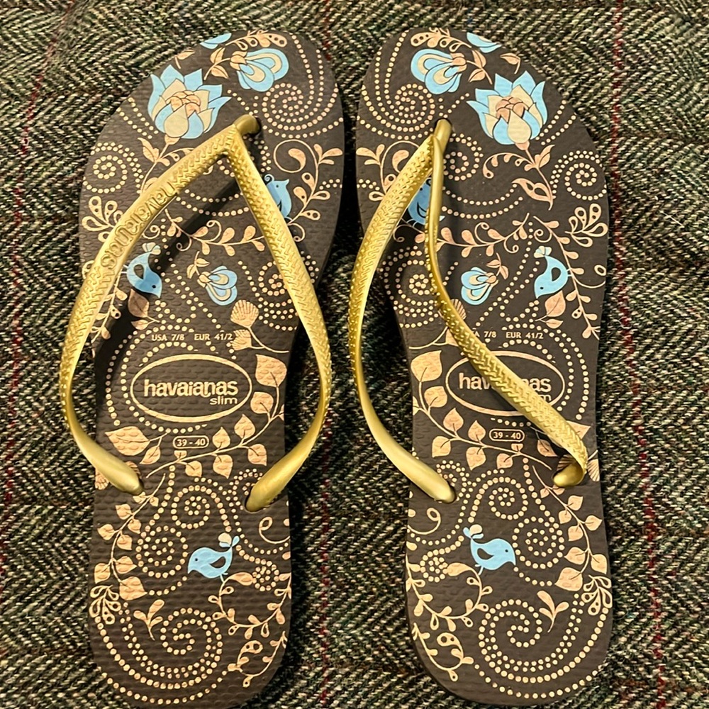 Havanas Slim in a size 39-40 euro/7/8 US